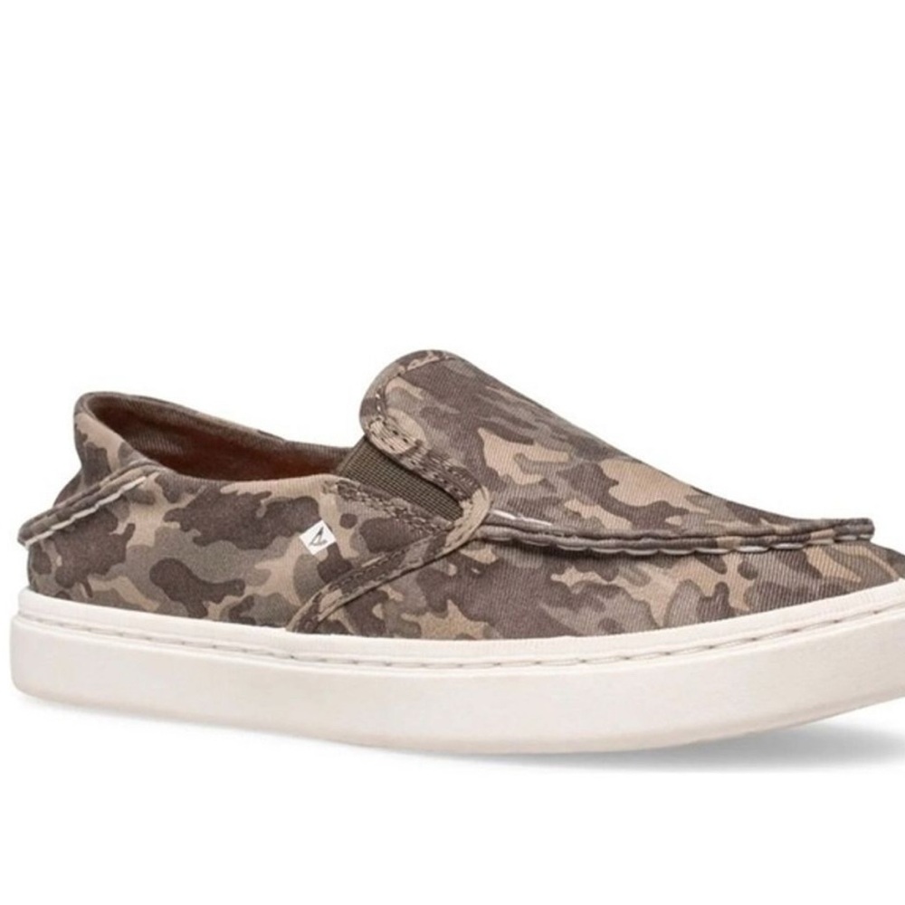 SPERRY Camouflage Slip-On Sneakers kids size 6 or women’s 8